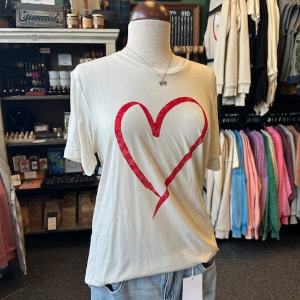 NWT Boutique Heart Graphic Print Short Sleeve Top